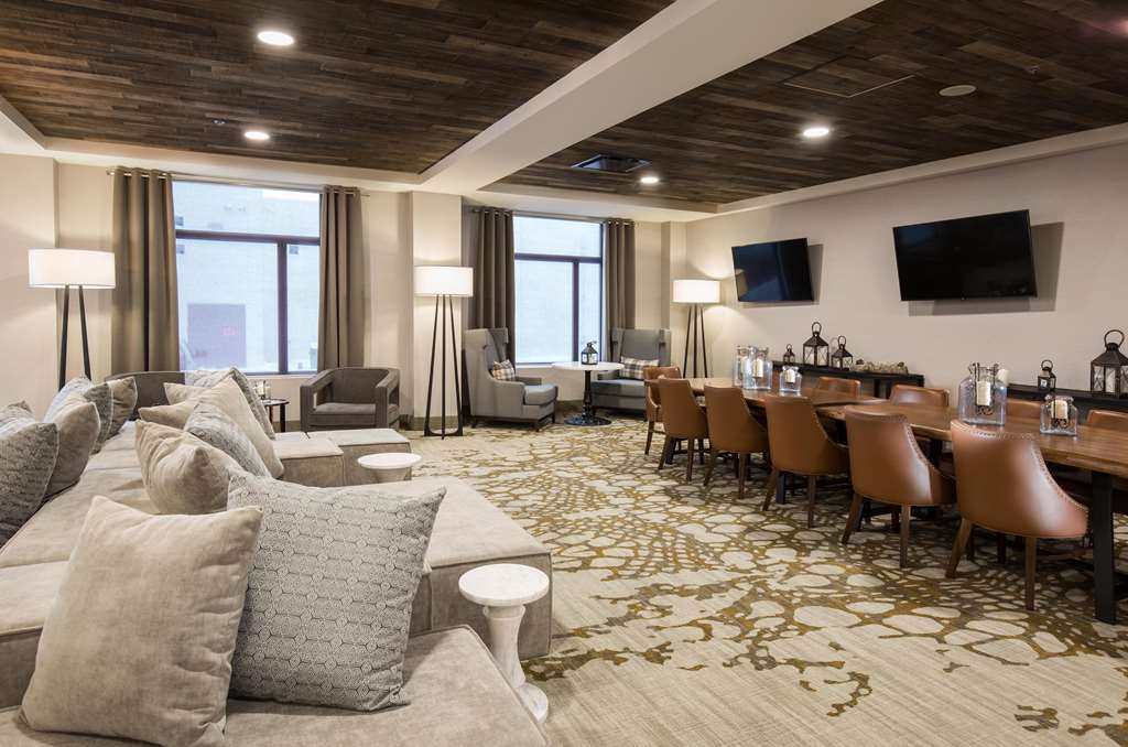 Pomeroy Hotel Fort Mcmurray Interior foto