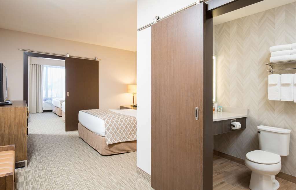 Pomeroy Hotel Fort Mcmurray Habitación foto