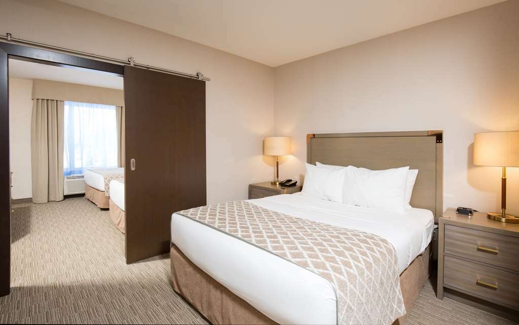 Pomeroy Hotel Fort Mcmurray Habitación foto